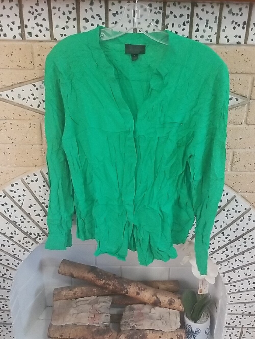 Worthington Bright Green Long-Sleeve Button-Front Blouse - Picture 2 of 6